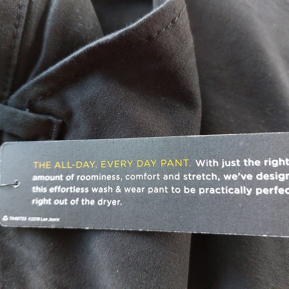 NWT Lee Women's Relaxed Fit Straight Leg Mid Rise Jeans Size: 6M - Picture 9 of 11